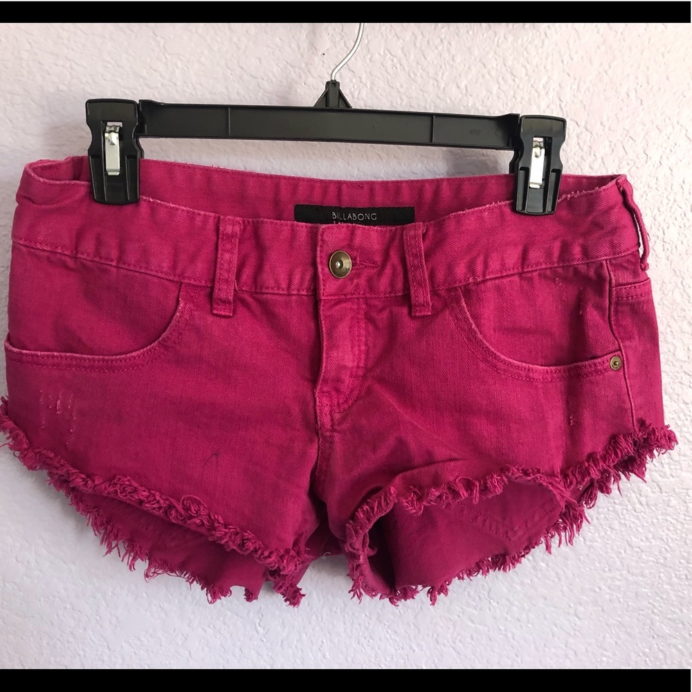 Billabong bright pink short shorts
